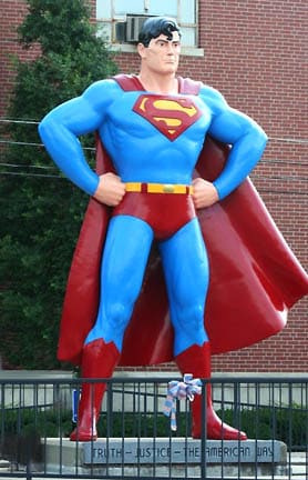 superman_statue11.jpg