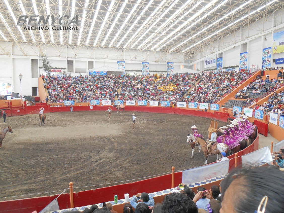 Lienzo Charro de Constituyentes 2 Artes9
